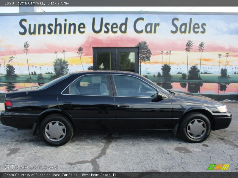 Black / Gray 1998 Toyota Camry LE