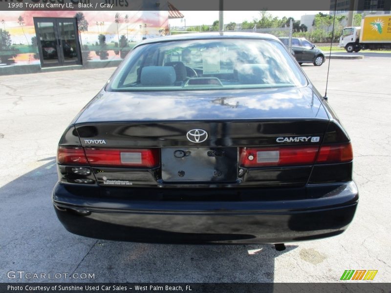 Black / Gray 1998 Toyota Camry LE