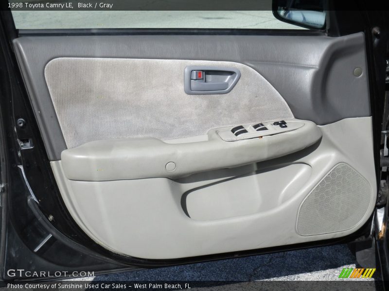 Black / Gray 1998 Toyota Camry LE