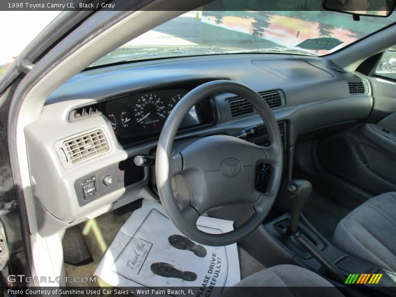 Black / Gray 1998 Toyota Camry LE