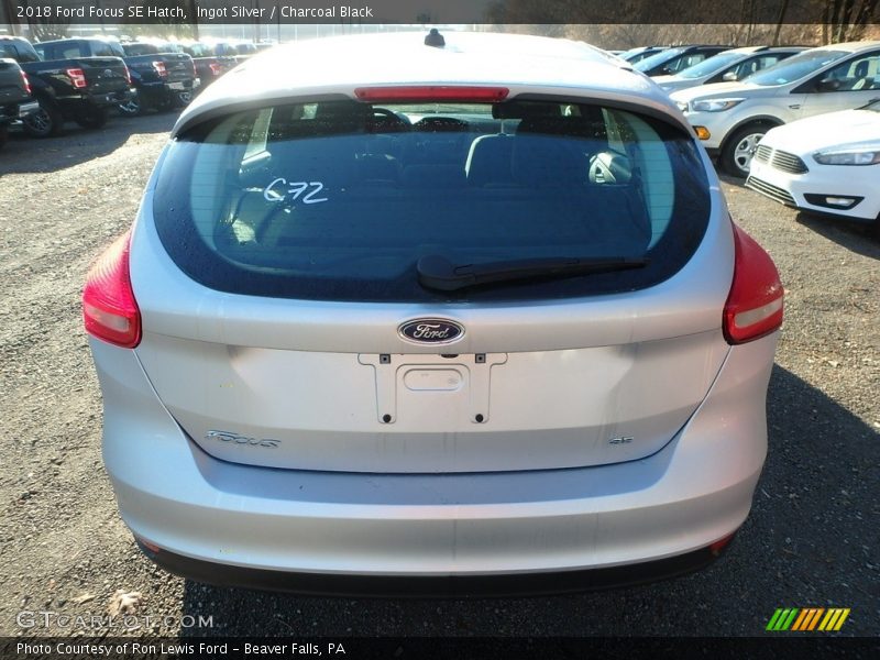 Ingot Silver / Charcoal Black 2018 Ford Focus SE Hatch