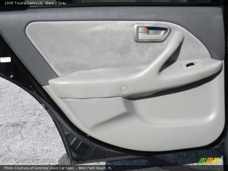 Black / Gray 1998 Toyota Camry LE