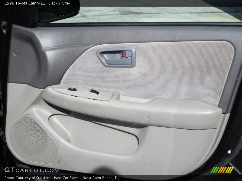 Black / Gray 1998 Toyota Camry LE