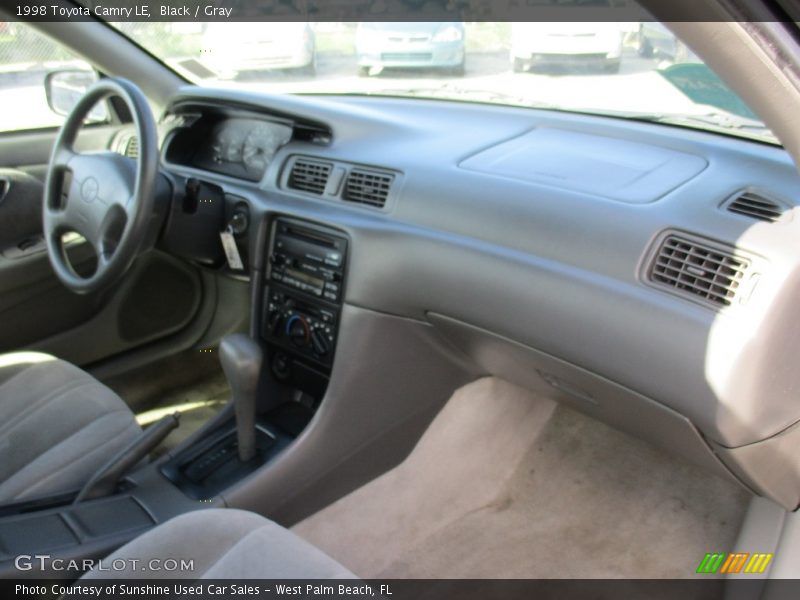 Black / Gray 1998 Toyota Camry LE