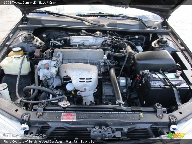 Black / Gray 1998 Toyota Camry LE