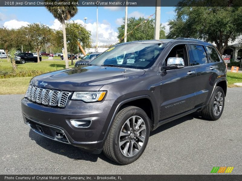 Front 3/4 View of 2018 Grand Cherokee Overland 4x4