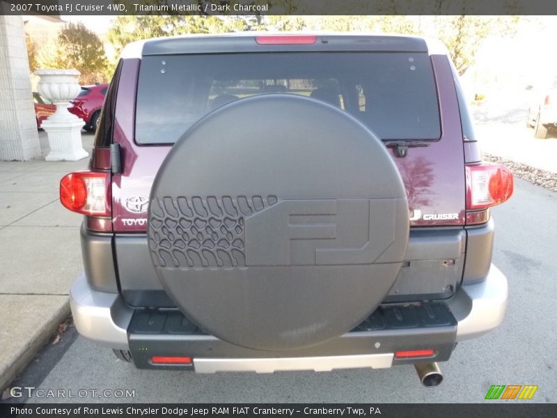 Titanium Metallic / Dark Charcoal 2007 Toyota FJ Cruiser 4WD