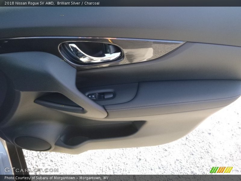 Brilliant Silver / Charcoal 2018 Nissan Rogue SV AWD