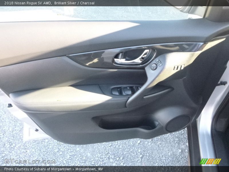 Brilliant Silver / Charcoal 2018 Nissan Rogue SV AWD