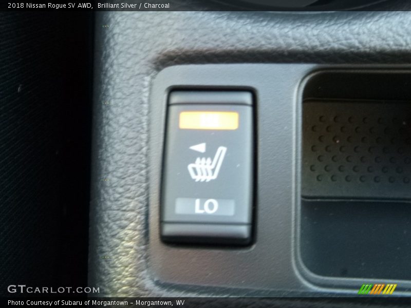 Brilliant Silver / Charcoal 2018 Nissan Rogue SV AWD