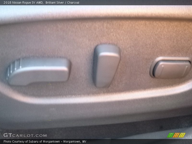 Brilliant Silver / Charcoal 2018 Nissan Rogue SV AWD