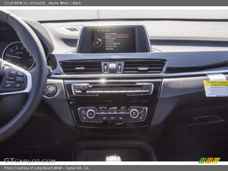 Alpine White / Black 2018 BMW X1 xDrive28i