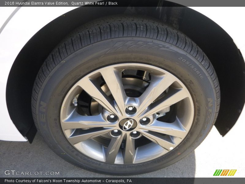 Quartz White Pearl / Black 2018 Hyundai Elantra Value Edition