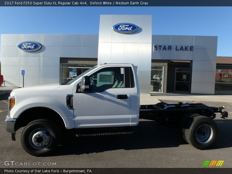 Oxford White / Medium Earth Gray 2017 Ford F350 Super Duty XL Regular Cab 4x4