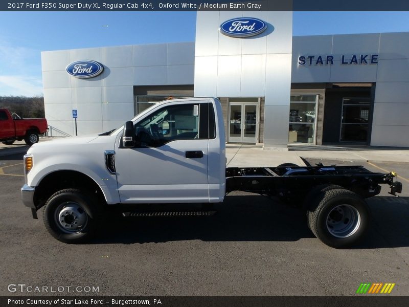 Oxford White / Medium Earth Gray 2017 Ford F350 Super Duty XL Regular Cab 4x4
