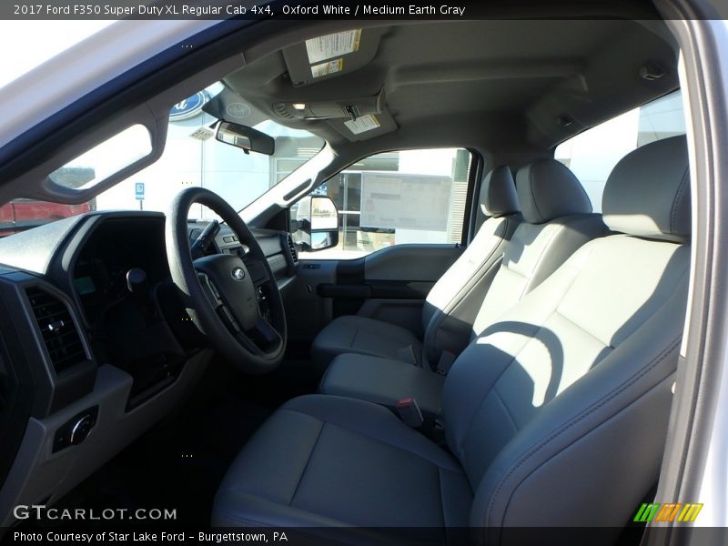Oxford White / Medium Earth Gray 2017 Ford F350 Super Duty XL Regular Cab 4x4