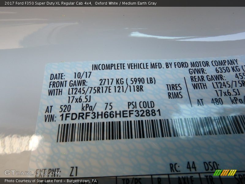 Oxford White / Medium Earth Gray 2017 Ford F350 Super Duty XL Regular Cab 4x4