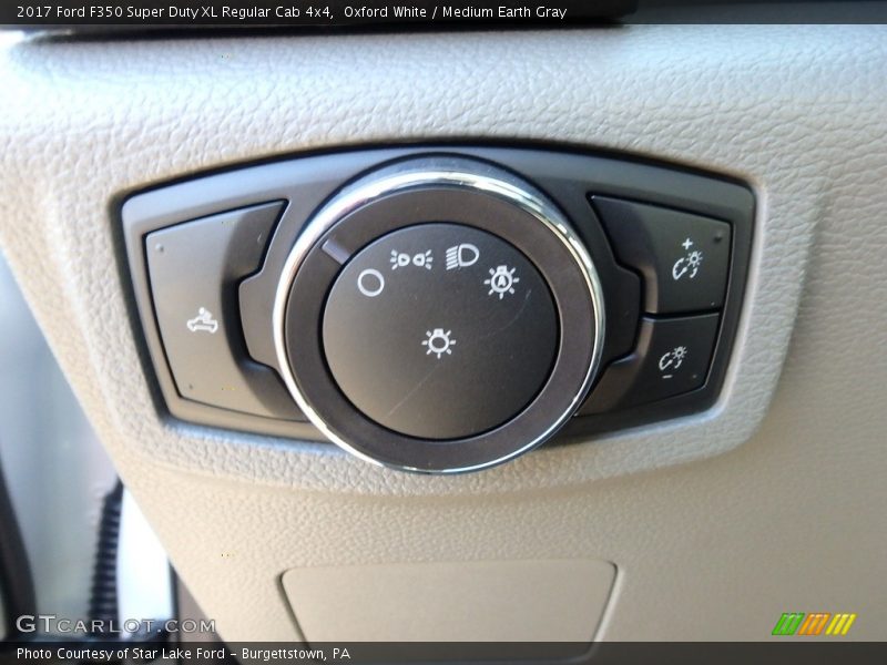 Oxford White / Medium Earth Gray 2017 Ford F350 Super Duty XL Regular Cab 4x4