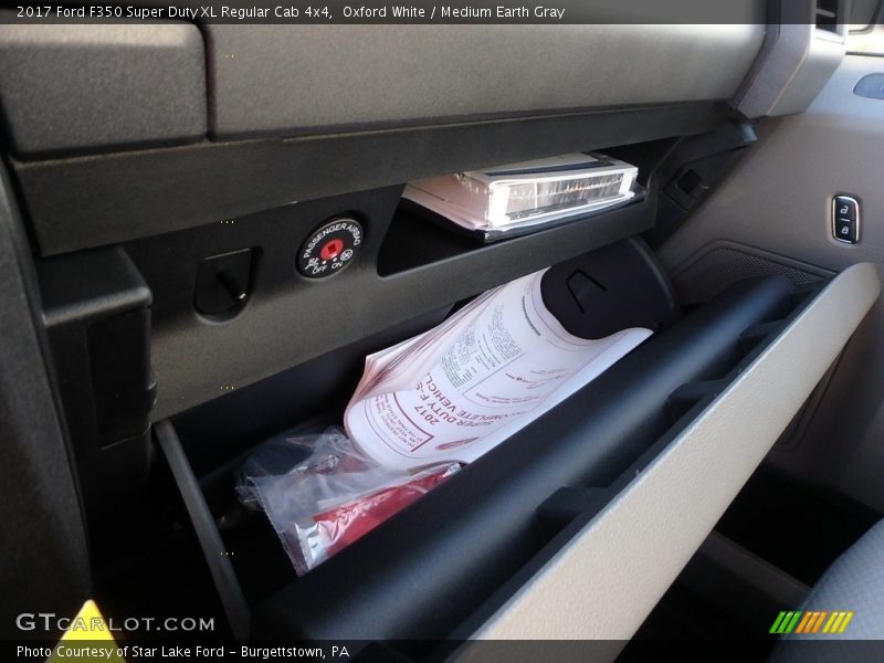 Oxford White / Medium Earth Gray 2017 Ford F350 Super Duty XL Regular Cab 4x4