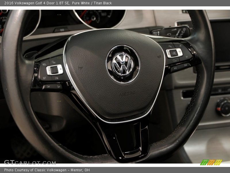 Pure White / Titan Black 2016 Volkswagen Golf 4 Door 1.8T SE