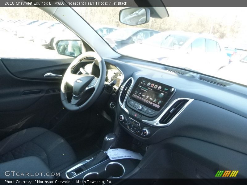 Iridescent Pearl Tricoat / Jet Black 2018 Chevrolet Equinox LT AWD