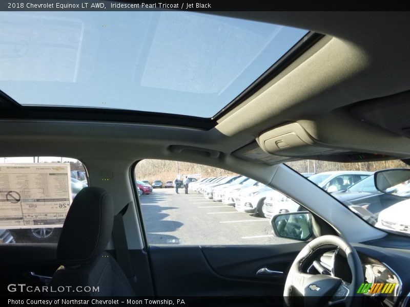 Iridescent Pearl Tricoat / Jet Black 2018 Chevrolet Equinox LT AWD