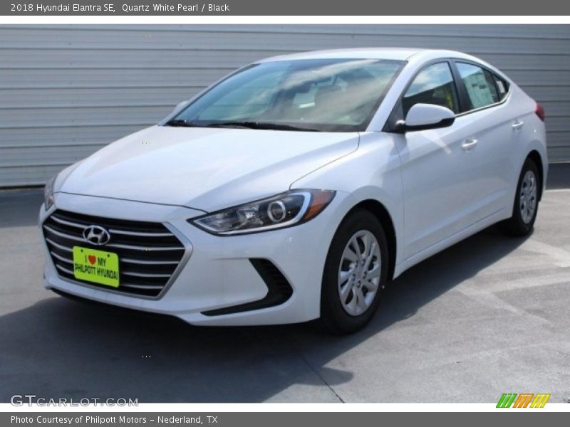 Quartz White Pearl / Black 2018 Hyundai Elantra SE