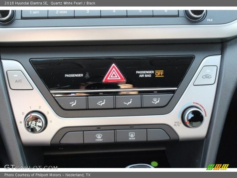 Quartz White Pearl / Black 2018 Hyundai Elantra SE