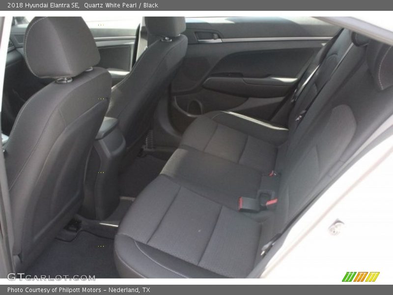Quartz White Pearl / Black 2018 Hyundai Elantra SE