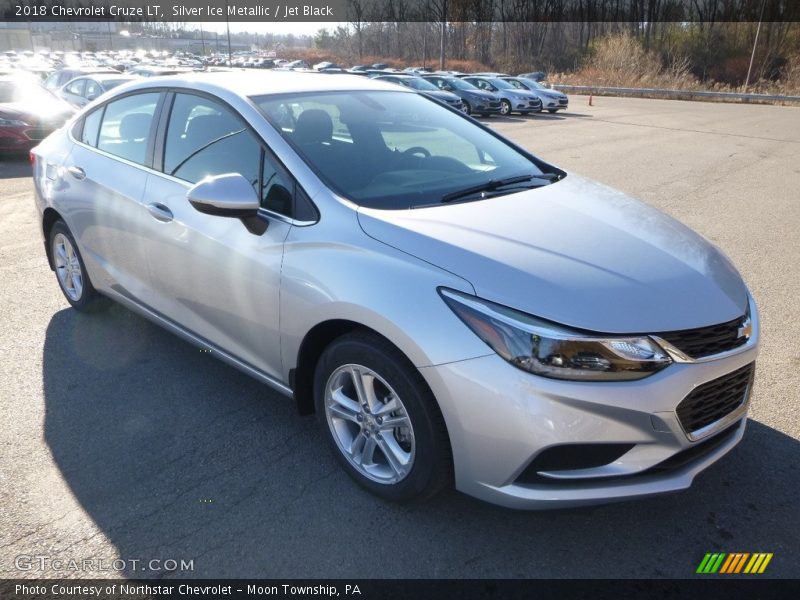 Silver Ice Metallic / Jet Black 2018 Chevrolet Cruze LT