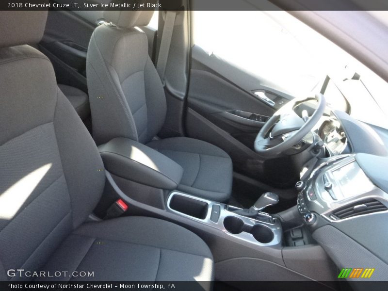 Silver Ice Metallic / Jet Black 2018 Chevrolet Cruze LT