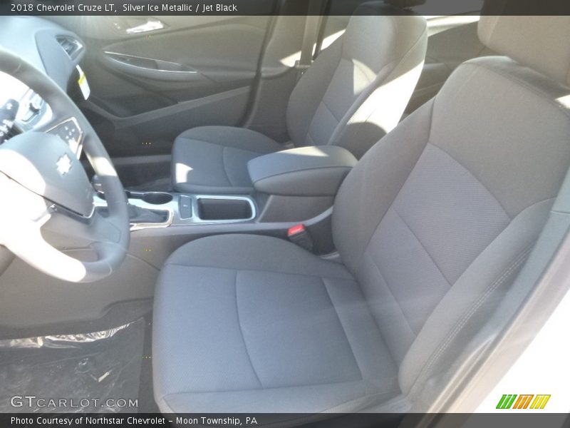 Silver Ice Metallic / Jet Black 2018 Chevrolet Cruze LT