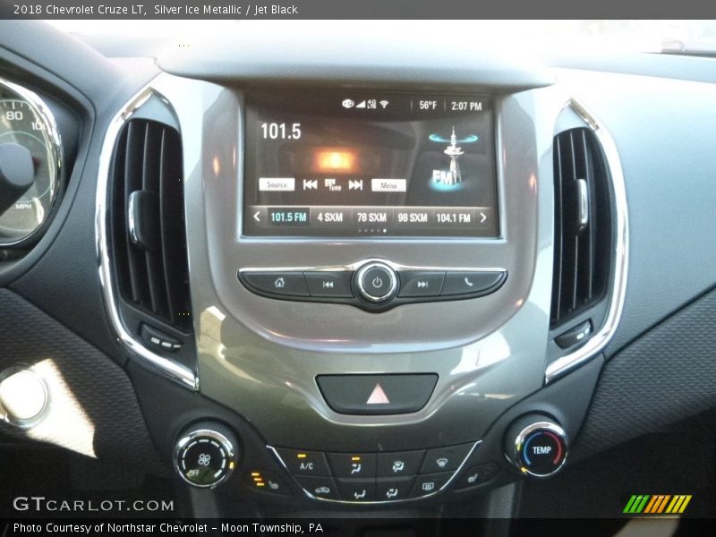 Silver Ice Metallic / Jet Black 2018 Chevrolet Cruze LT