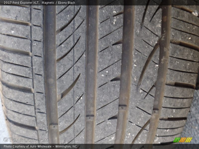 Magnetic / Ebony Black 2017 Ford Explorer XLT
