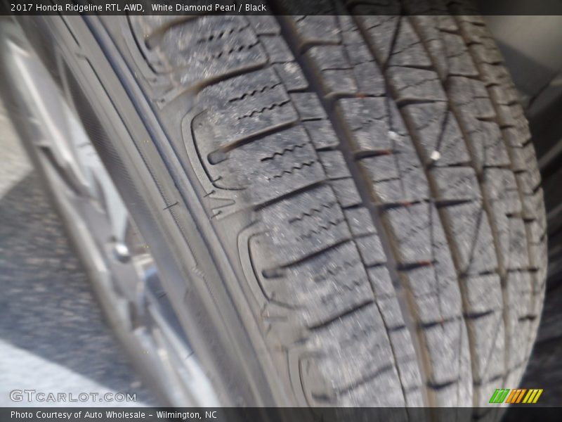 White Diamond Pearl / Black 2017 Honda Ridgeline RTL AWD
