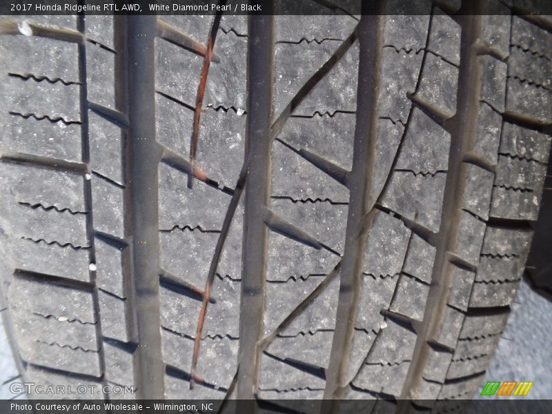 White Diamond Pearl / Black 2017 Honda Ridgeline RTL AWD