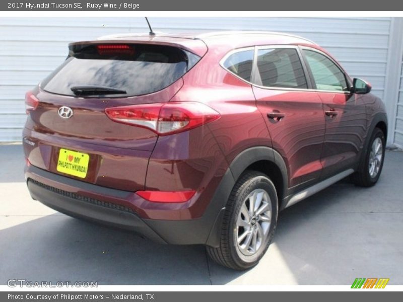 Ruby Wine / Beige 2017 Hyundai Tucson SE