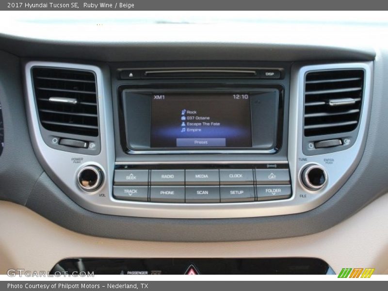 Ruby Wine / Beige 2017 Hyundai Tucson SE