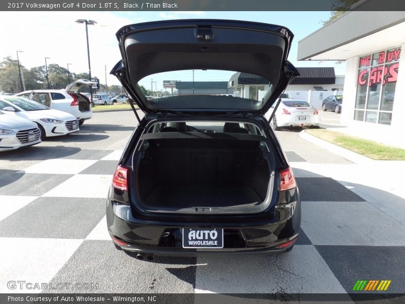 Black / Titan Black 2017 Volkswagen Golf 4 Door 1.8T S