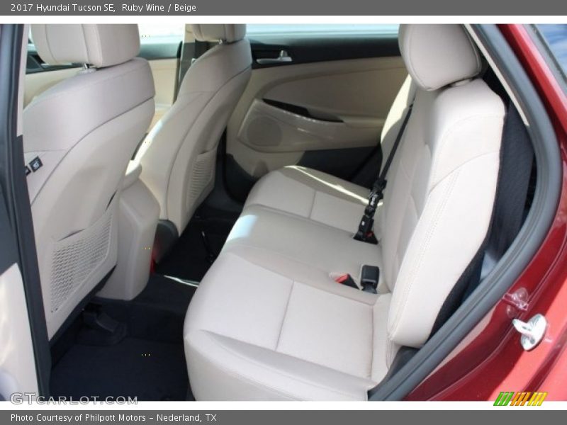 Ruby Wine / Beige 2017 Hyundai Tucson SE