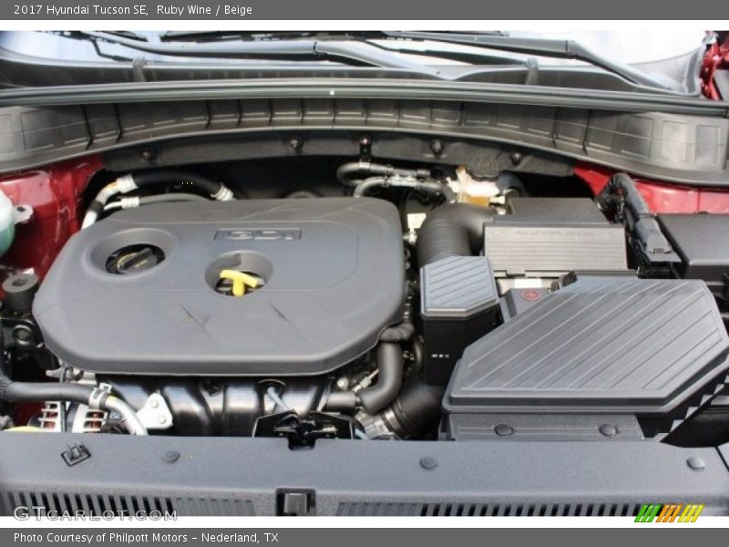 Ruby Wine / Beige 2017 Hyundai Tucson SE