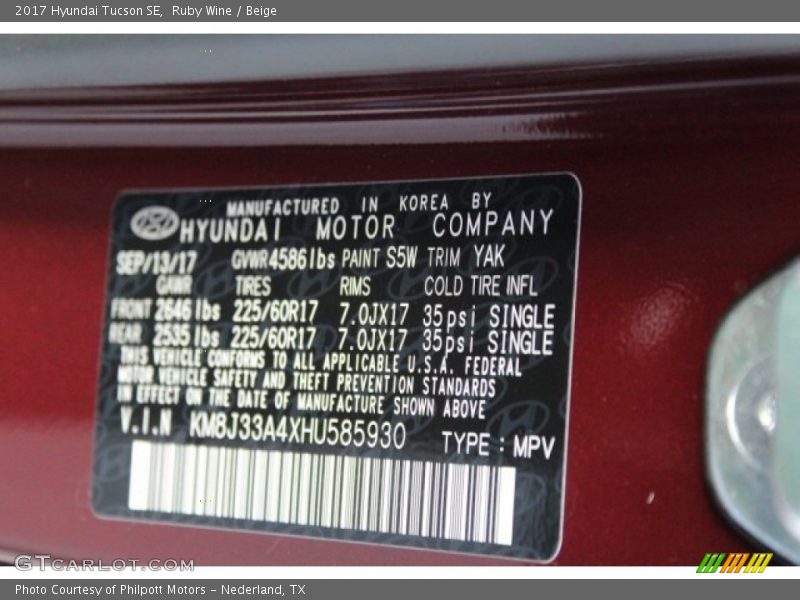 Ruby Wine / Beige 2017 Hyundai Tucson SE