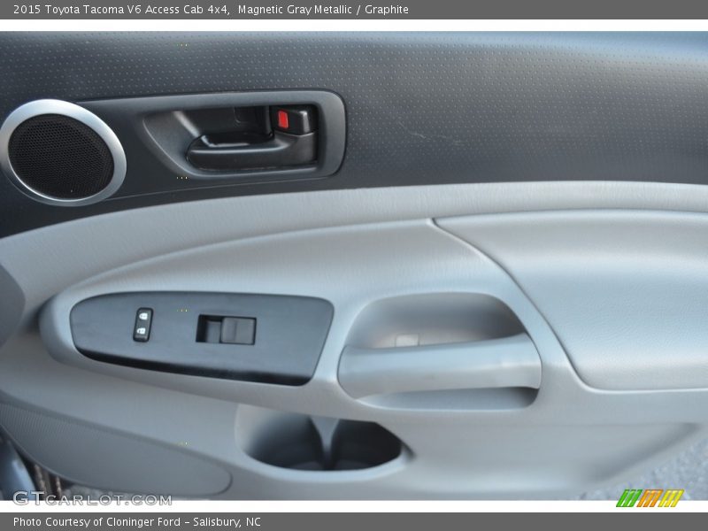 Magnetic Gray Metallic / Graphite 2015 Toyota Tacoma V6 Access Cab 4x4