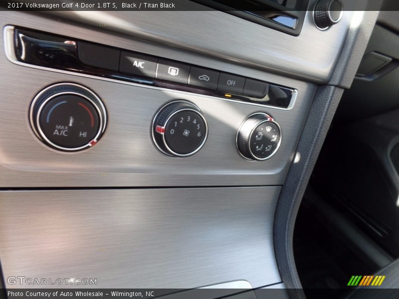 Black / Titan Black 2017 Volkswagen Golf 4 Door 1.8T S