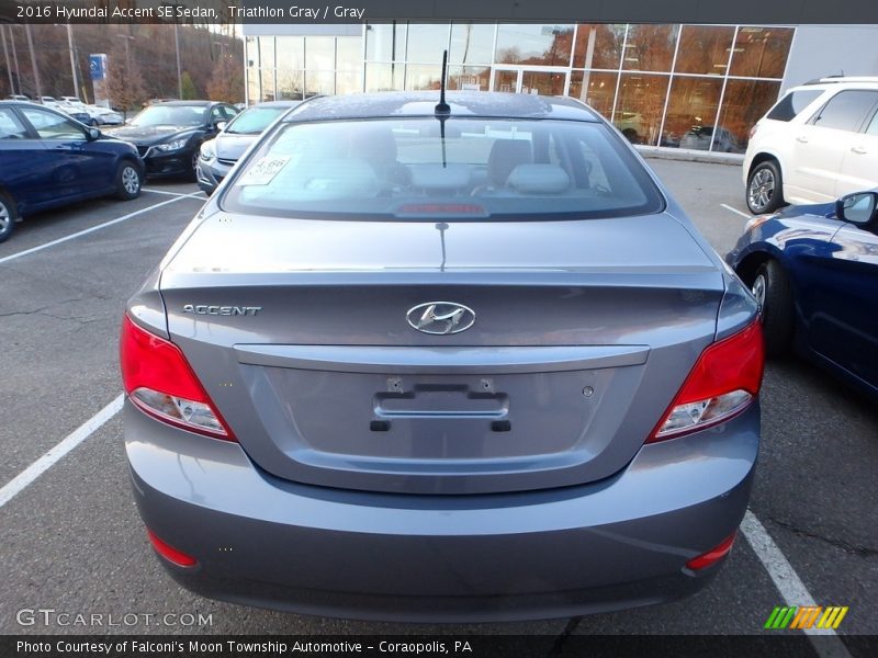 Triathlon Gray / Gray 2016 Hyundai Accent SE Sedan