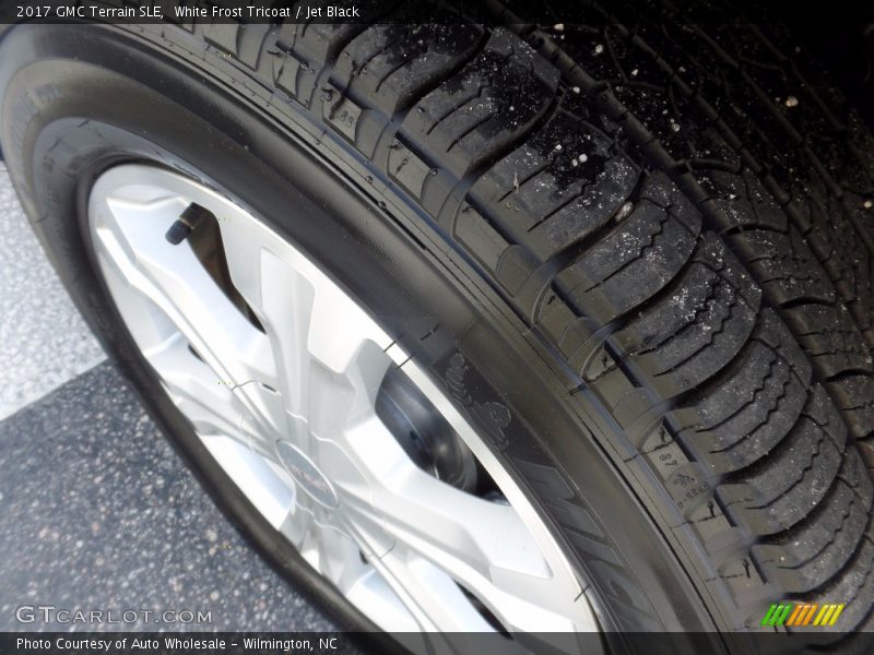 White Frost Tricoat / Jet Black 2017 GMC Terrain SLE