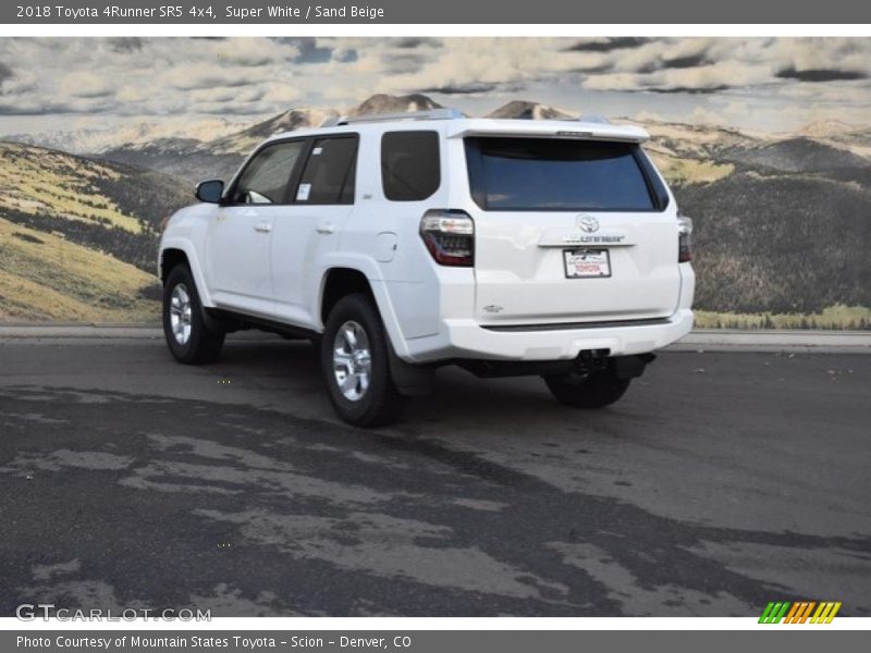 Super White / Sand Beige 2018 Toyota 4Runner SR5 4x4