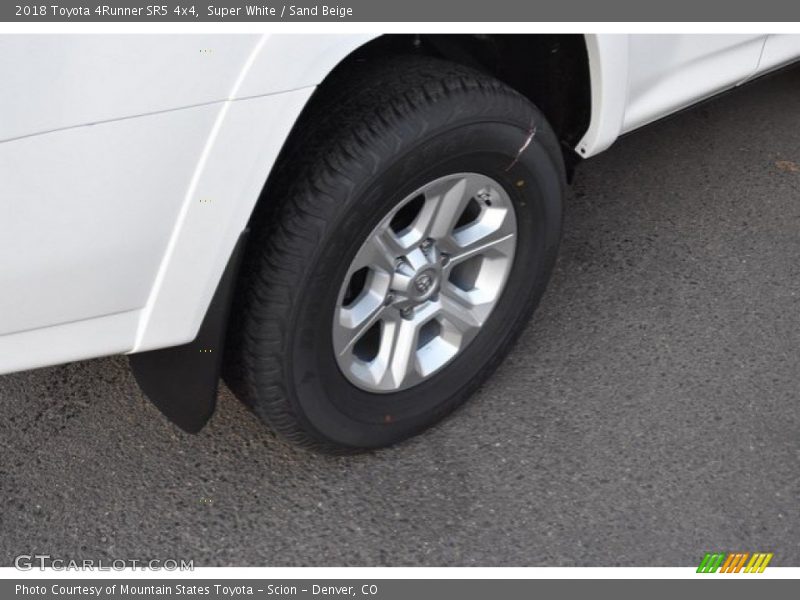 Super White / Sand Beige 2018 Toyota 4Runner SR5 4x4