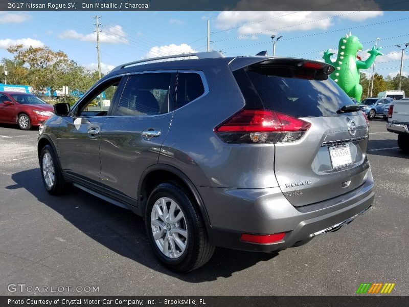 Gun Metallic / Charcoal 2017 Nissan Rogue SV