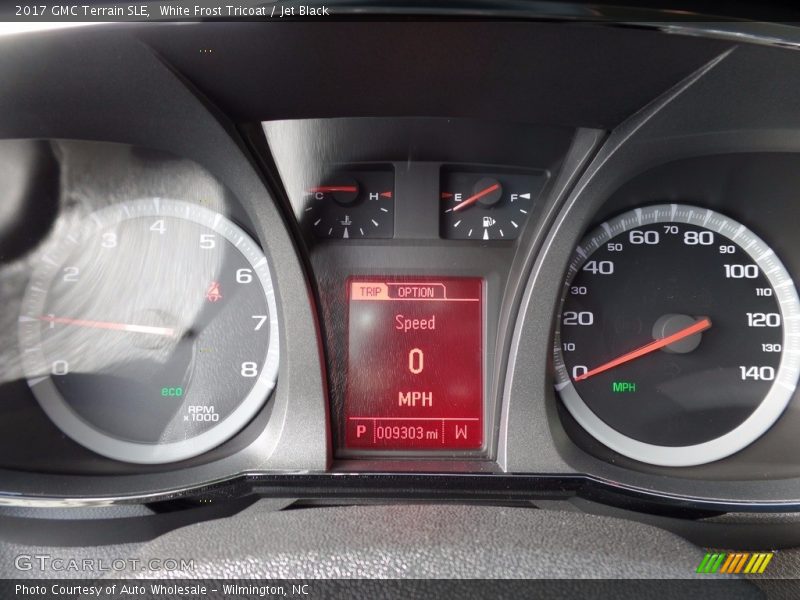 White Frost Tricoat / Jet Black 2017 GMC Terrain SLE